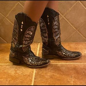 Corral distressed Cross boots